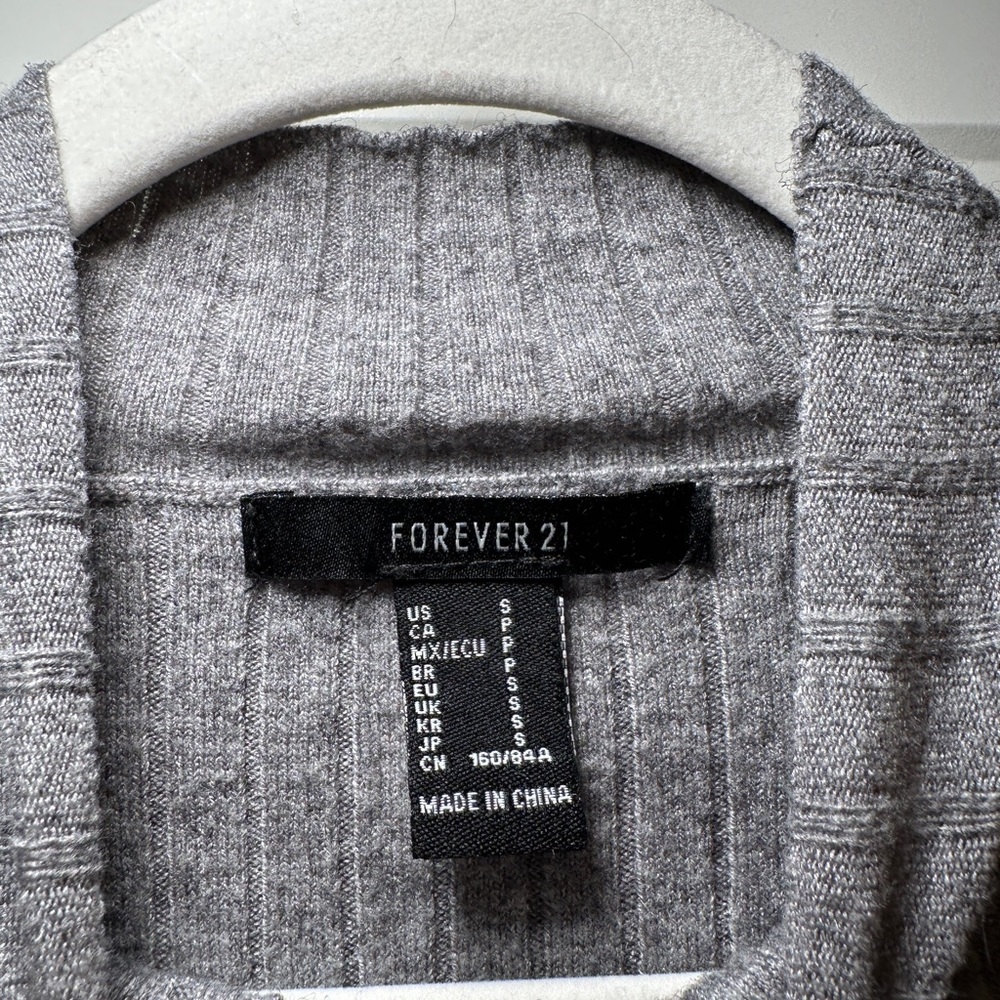 Gray Ribbed Knit Sweater - Picture 3 of 3